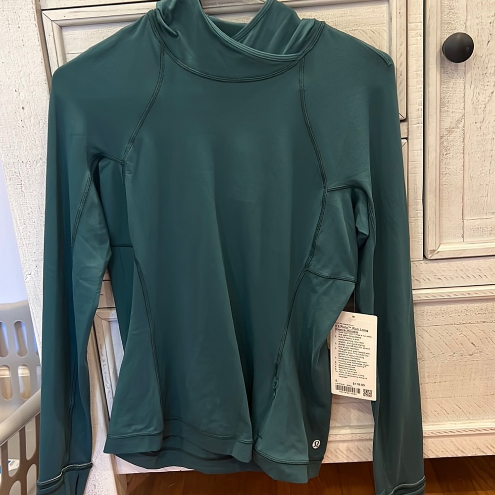 Lululemon it’s rulu run long sleeve hoodie